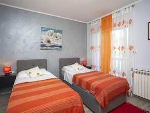 2 bedrooms, free Internet