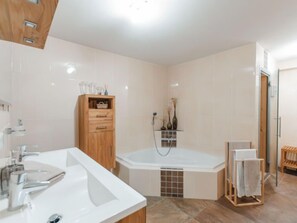 Bathroom - Hochkrimml by Interhome (Königsleiten)