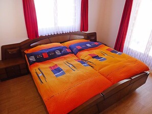 2 bedrooms, Internet