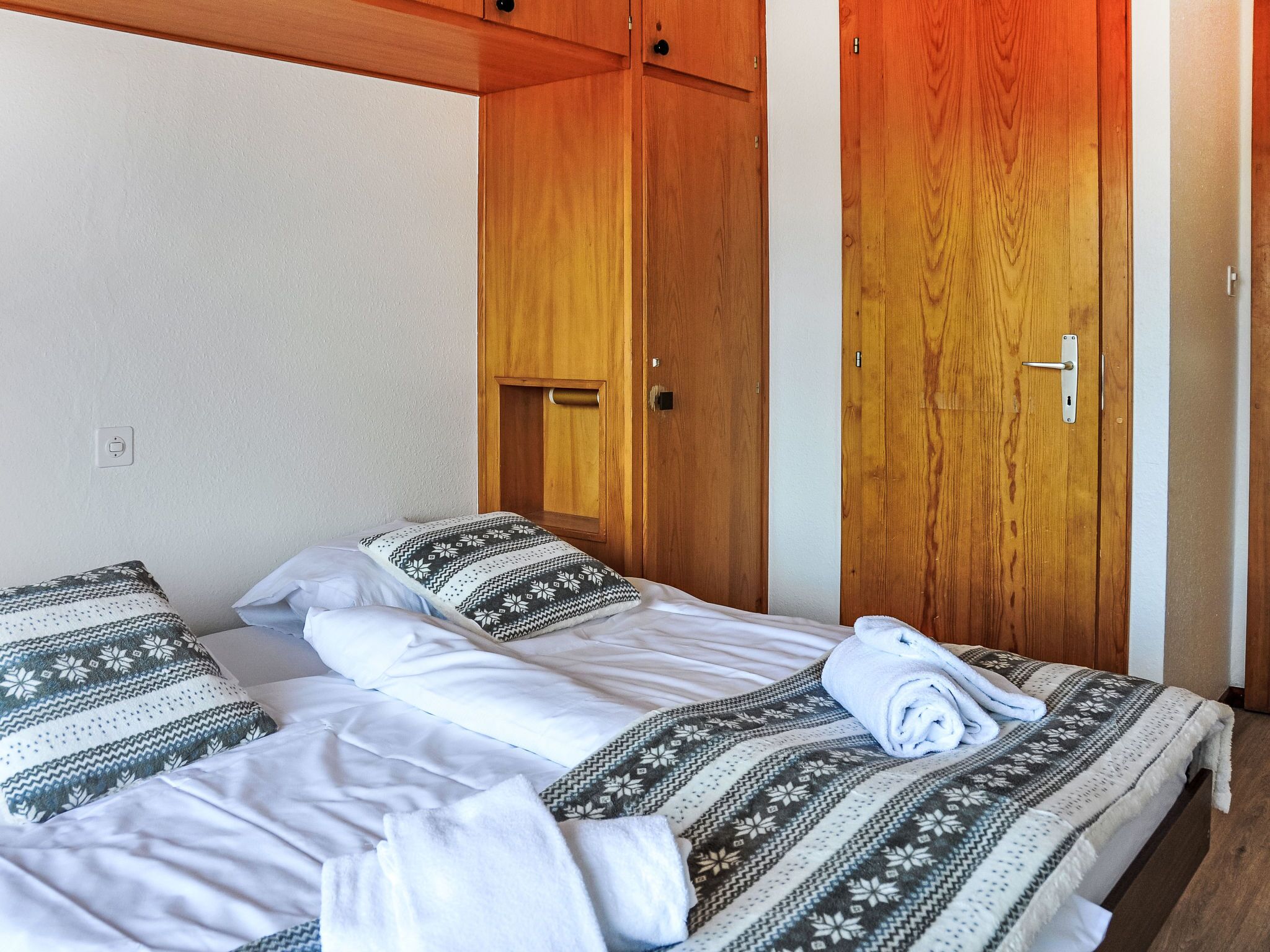 2 bedrooms, internet