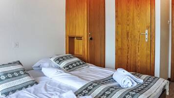 2 bedrooms, internet