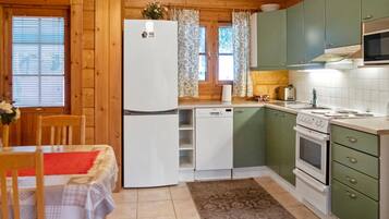 Fridge, microwave, dishwasher, cookware/dishes/utensils
