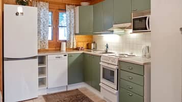 Fridge, microwave, dishwasher, cookware/dishes/utensils