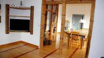 Apartment, 2 Bedrooms (Sonnenseite) | Living area | Flat-screen TV, ping pong