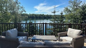 Property grounds - Alaska Adventure Awaits: Charming Lakeside Living (Wasilla)