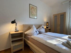 2 bedrooms, iron/ironing board