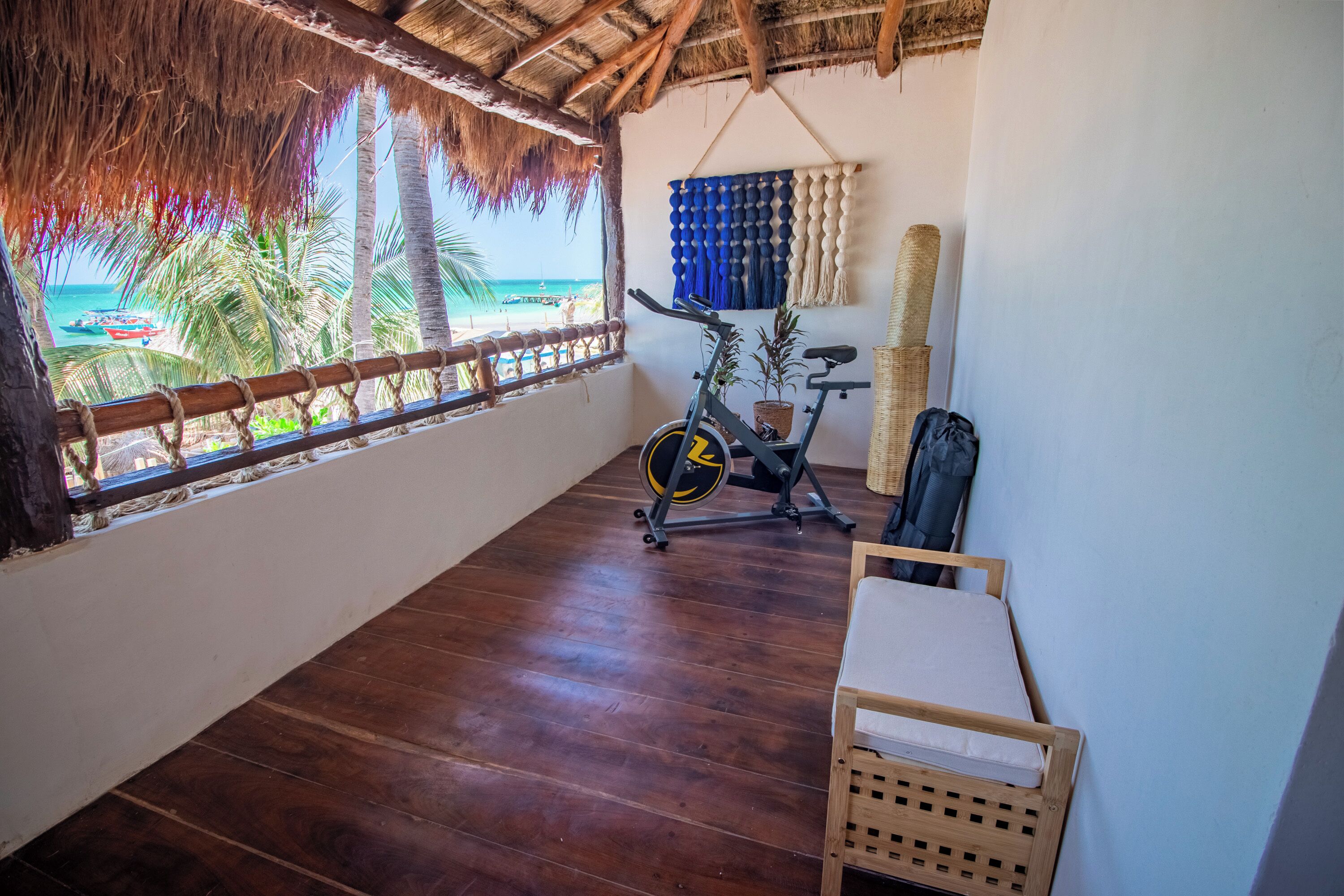 presidential suite, hot tub, oceanfront | 1 bedroom, minibar, in-room safe, soundproofing