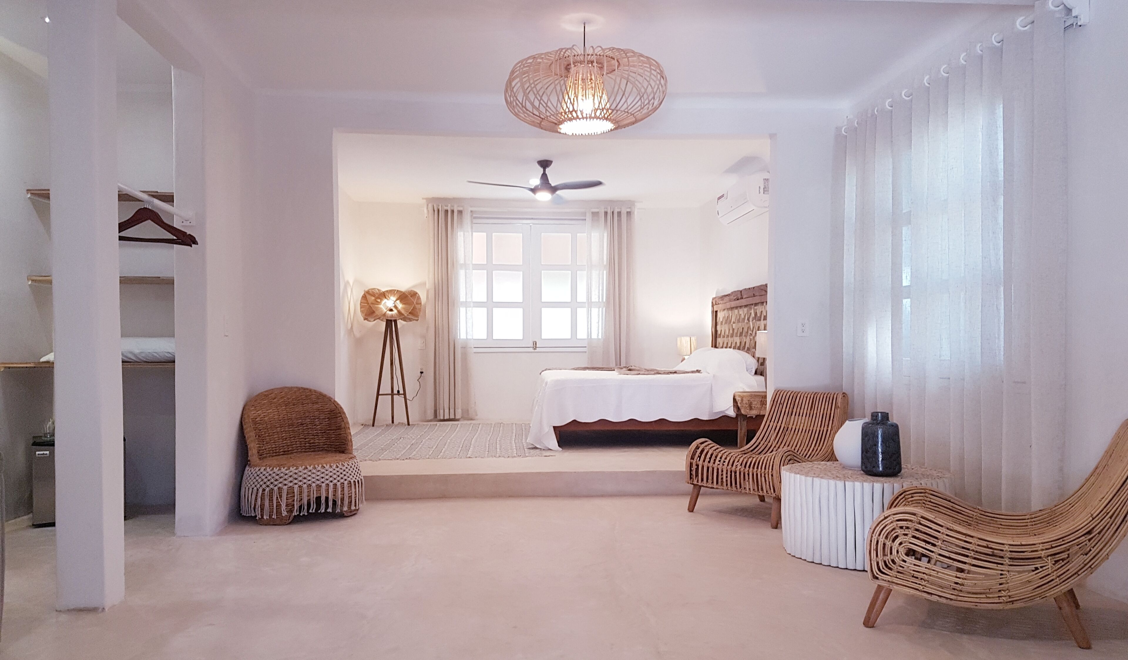 premium room | 1 bedroom, minibar, in-room safe, soundproofing