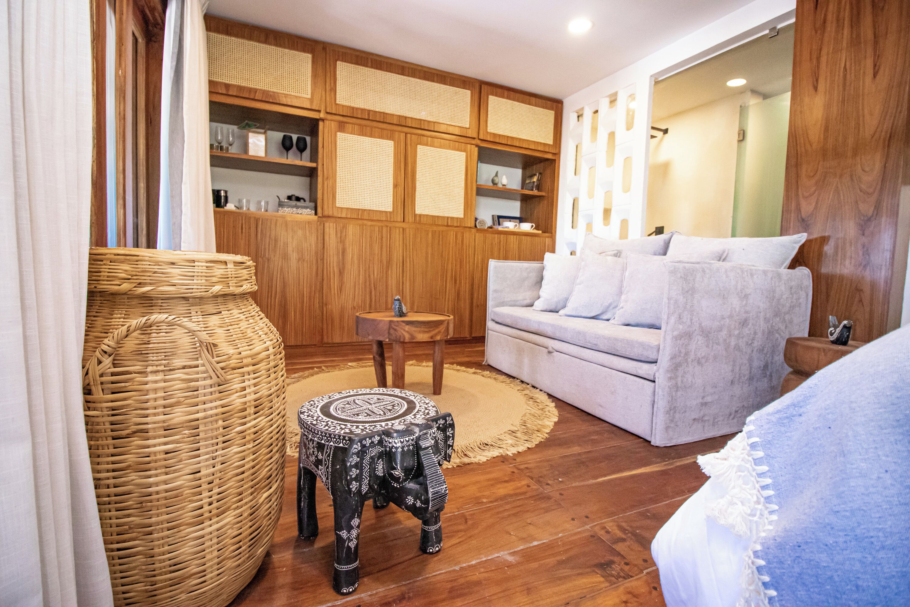 presidential suite, hot tub, oceanfront | 1 bedroom, minibar, in-room safe, soundproofing