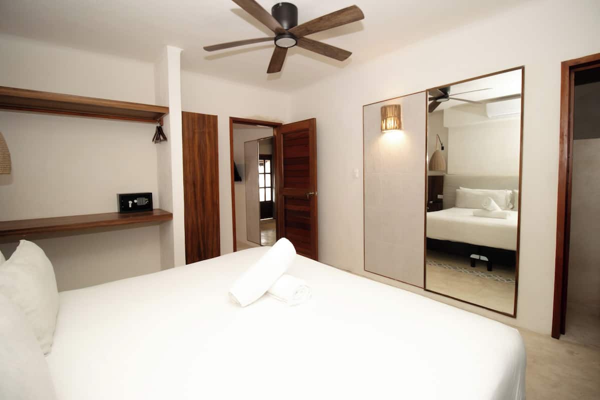 Sábanas de algodón egipcio, ropa de cama de alta calidad y minibar