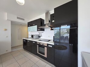 Frigorífic, microones, forn i rentaplats 