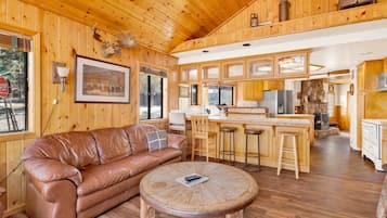 House, Multiple Beds, Pool Access, Partial Sea View (012) | Living area | Fireplace