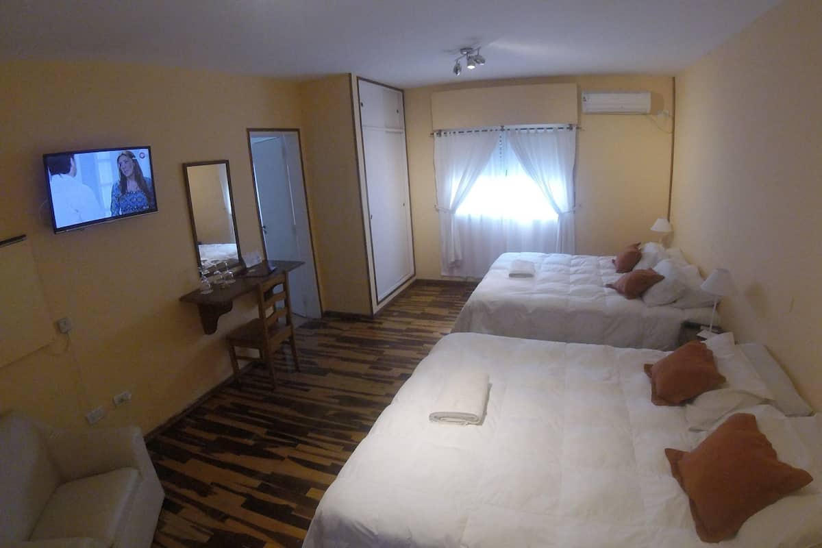 Een kluis op de kamer, gratis wifi, beddengoed
