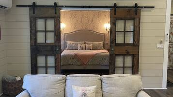 Smart TV, fireplace, DVD player