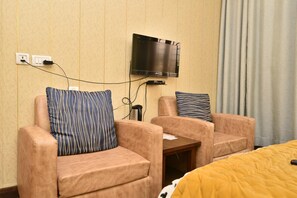 Flat-screen TV - Hotel Galaxy (Dehradun)