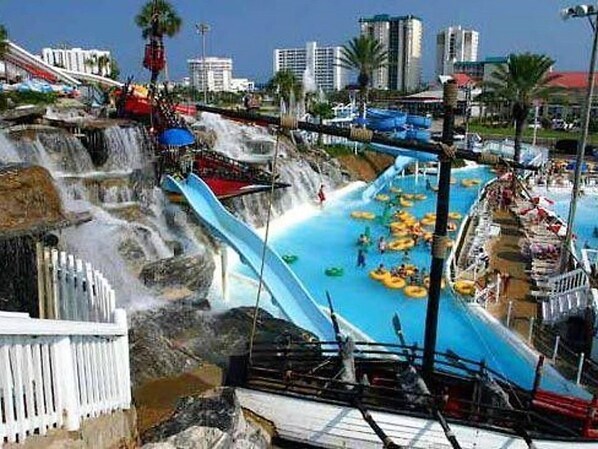 Inomhuspool och uppvärmd pool