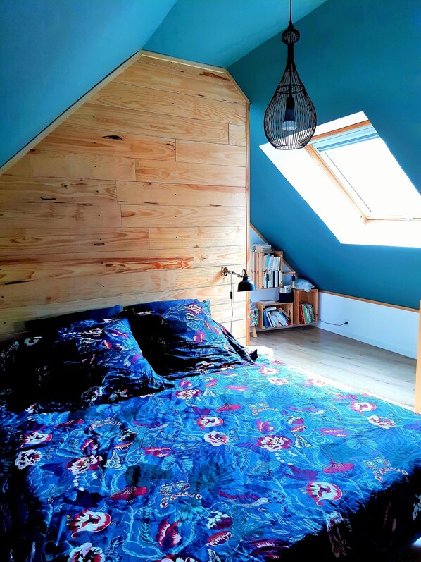 4 bedrooms, iron/ironing board, WiFi