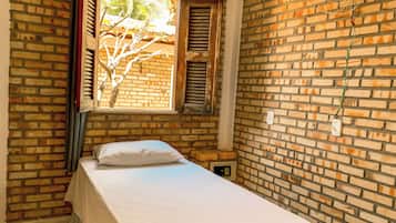 Minibar, wifi gratis y ropa de cama