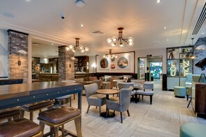 Café - Hub By Premier Inn Edinburgh Cc Rose Street (Edinburgh)