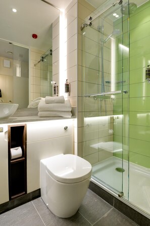 Bathroom - Hub By Premier Inn Edinburgh Cc Rose Street (Edinburgh)