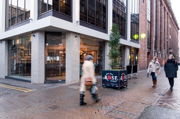 Exterior - Hub By Premier Inn Edinburgh Cc Rose Street (Edinburgh)