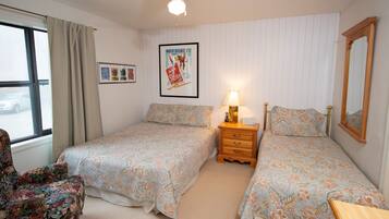 2 bedrooms, bed sheets