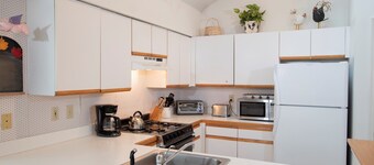 Mountainside Location! Indoor Pool + Ski Shuttle