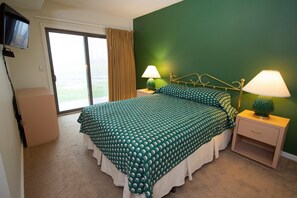 2 bedrooms, bed sheets