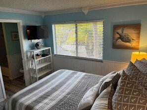 2 bedrooms, desk, free WiFi, bed sheets