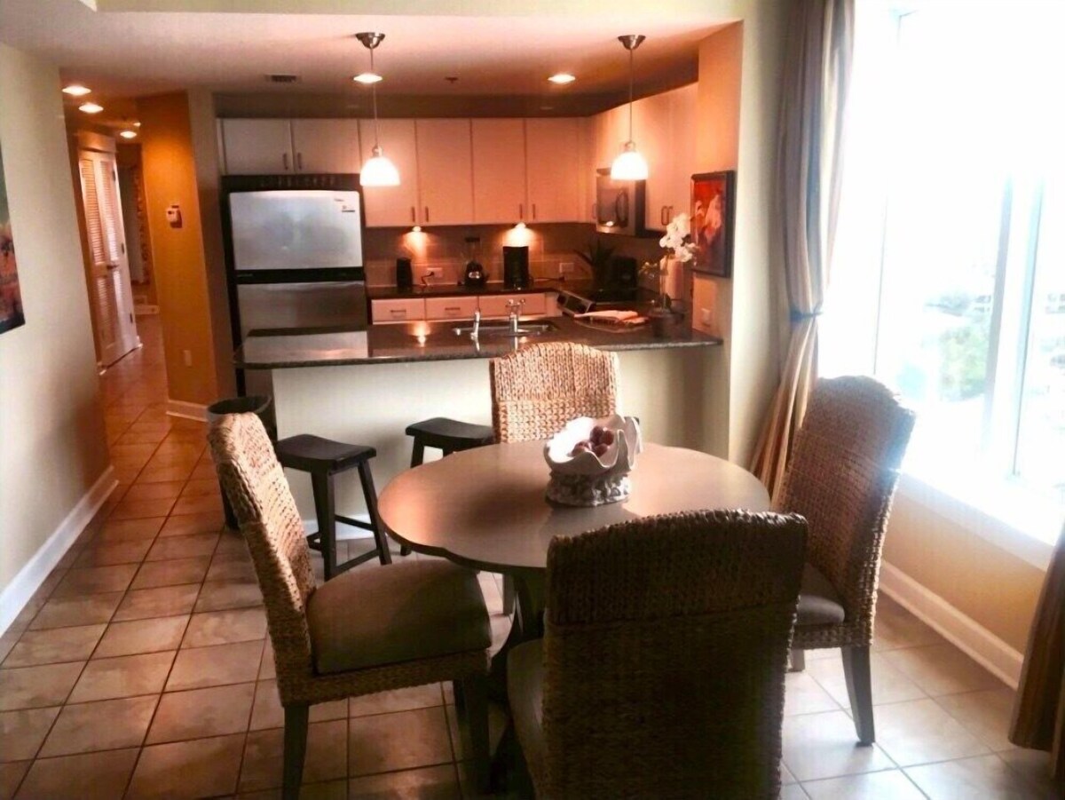 Scenic Views From a Spacious Oceanfront Condo, Beach Chairs Included