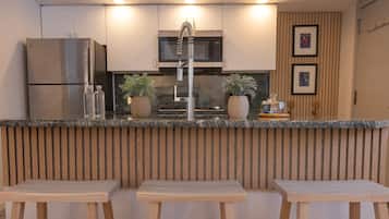 Gallery:LOFT 646 | Private kitchen | Coffee/tea maker
