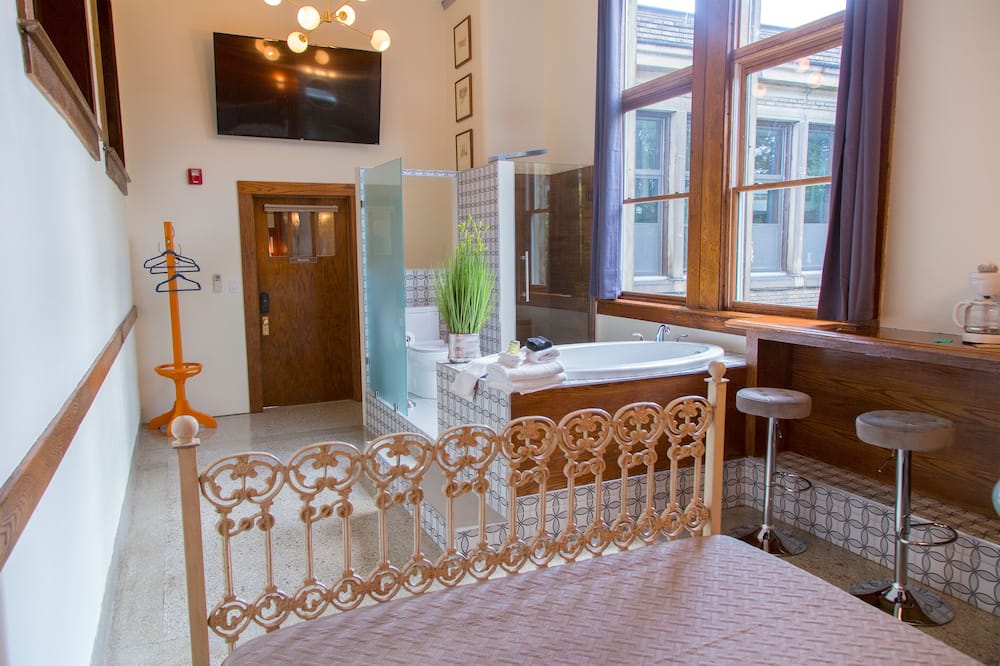 School 31 Lofts at Colors Studios