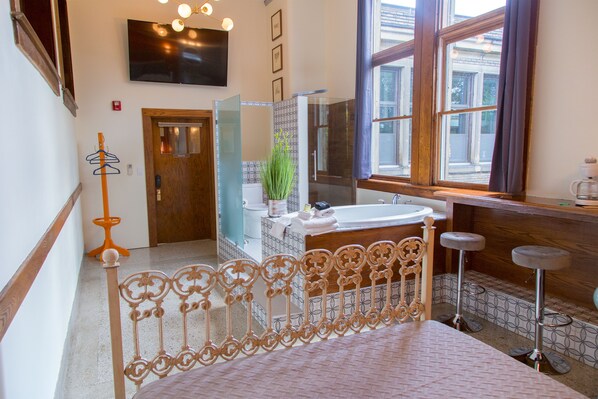 Micro Loft (216) | Minibar, individually decorated, individually furnished