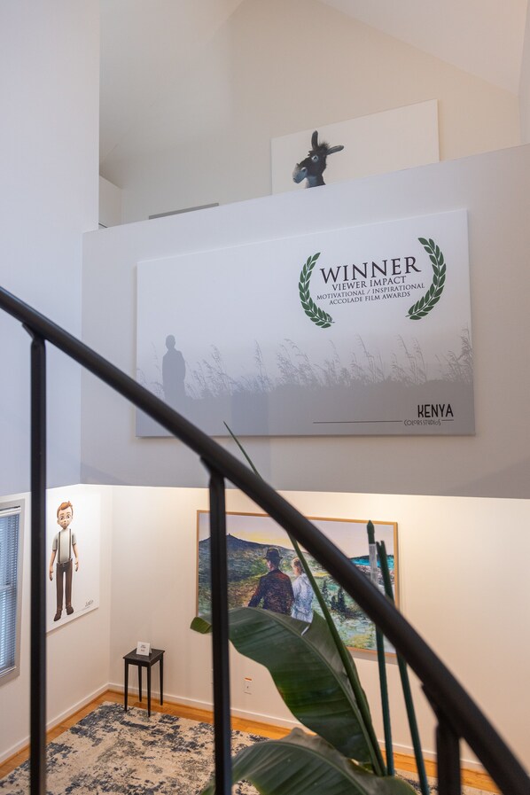 Gallery:LOFT 646 | Living area