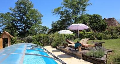 authentic rural house of Perigord, charm, calm and comfort 4 *