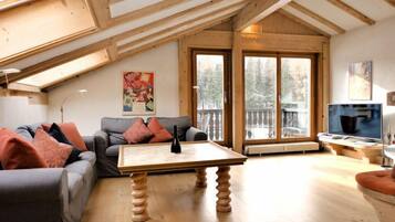 Télévision, cheminée