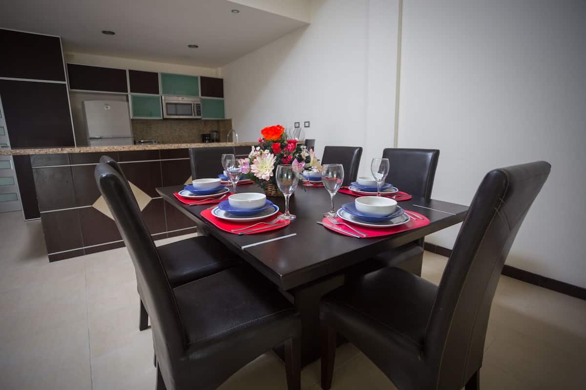 Family Suite | In-room dining
