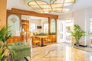 Lobby - Hotel Centrale (Garda)