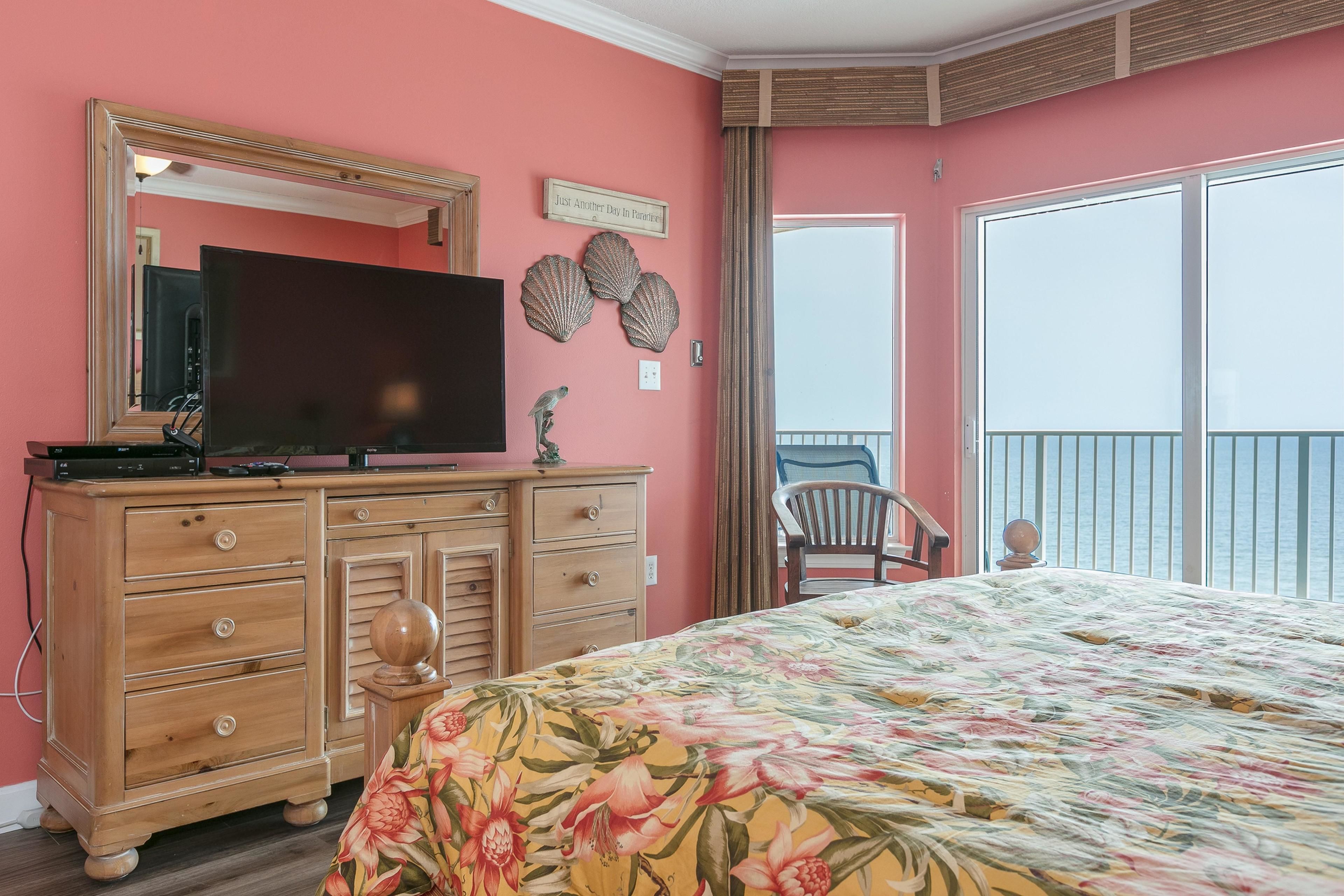 Condo, 3 Bedrooms