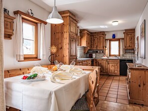 Dining - Chesa Mezzaun by Interhome (Zuoz)