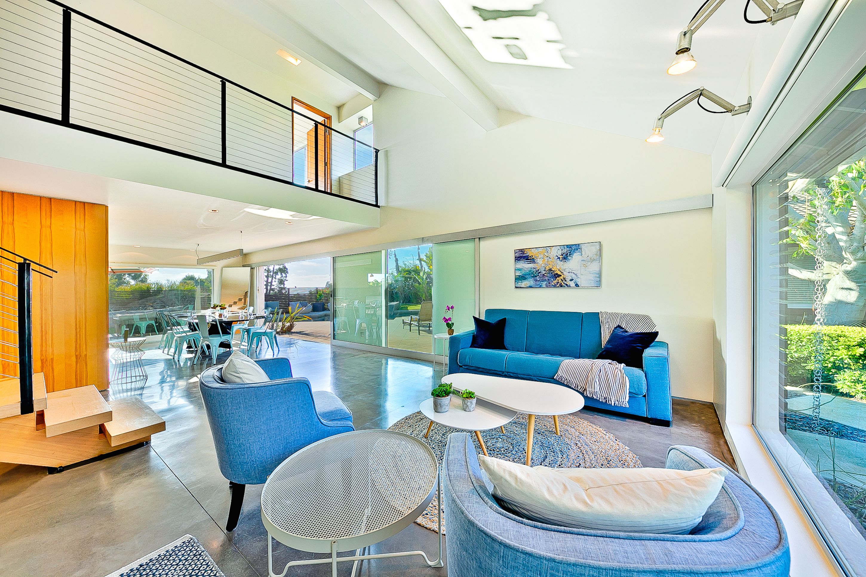 奢華獨棟房屋, 5 間臥室, 私人泳池, 海景 | 起居區 | 50-吋智慧型電視、數位頻道、電視