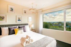 5 عدّة غرف نوم ومكواة/لوح كي وواي فاي مجانًا وملاءات أسرّة