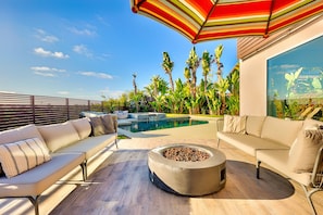 Terrace/patio - Oceano Homestead Corp Rental by NamaStay (La Jolla)