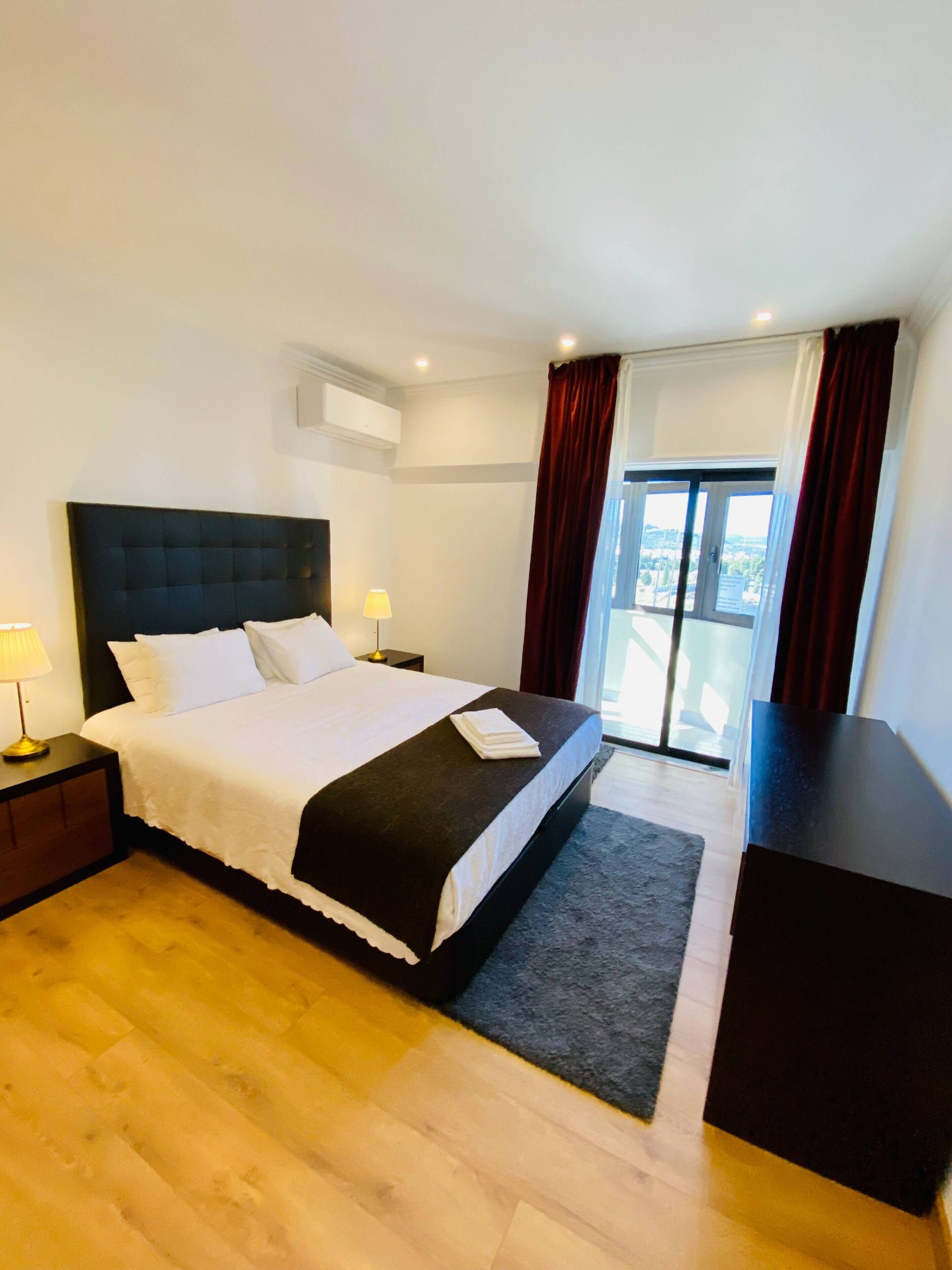 2 bedrooms, iron/ironing board, Internet, bed sheets