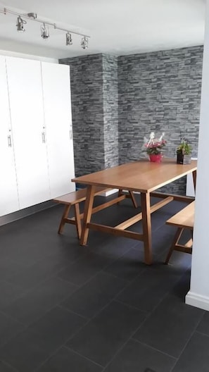 Chambre Double Confort | Cuisine partagée