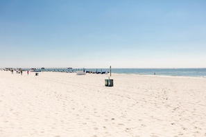 Beach - Island Shores #352 (Gulf Shores)