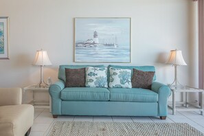 Condo, 2 Bedrooms | Living room