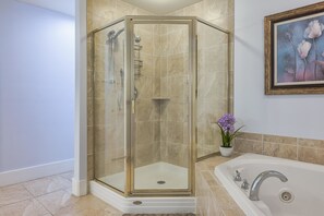 Condo, 3 Bedrooms | Bathroom | Towels