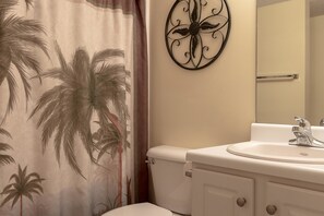Condo, 1 Bedroom | Bathroom
