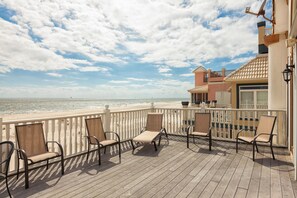 ハウス 6 ベッドルーム | バルコニー